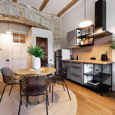 Voistluse 8 By Smartstay * Reval